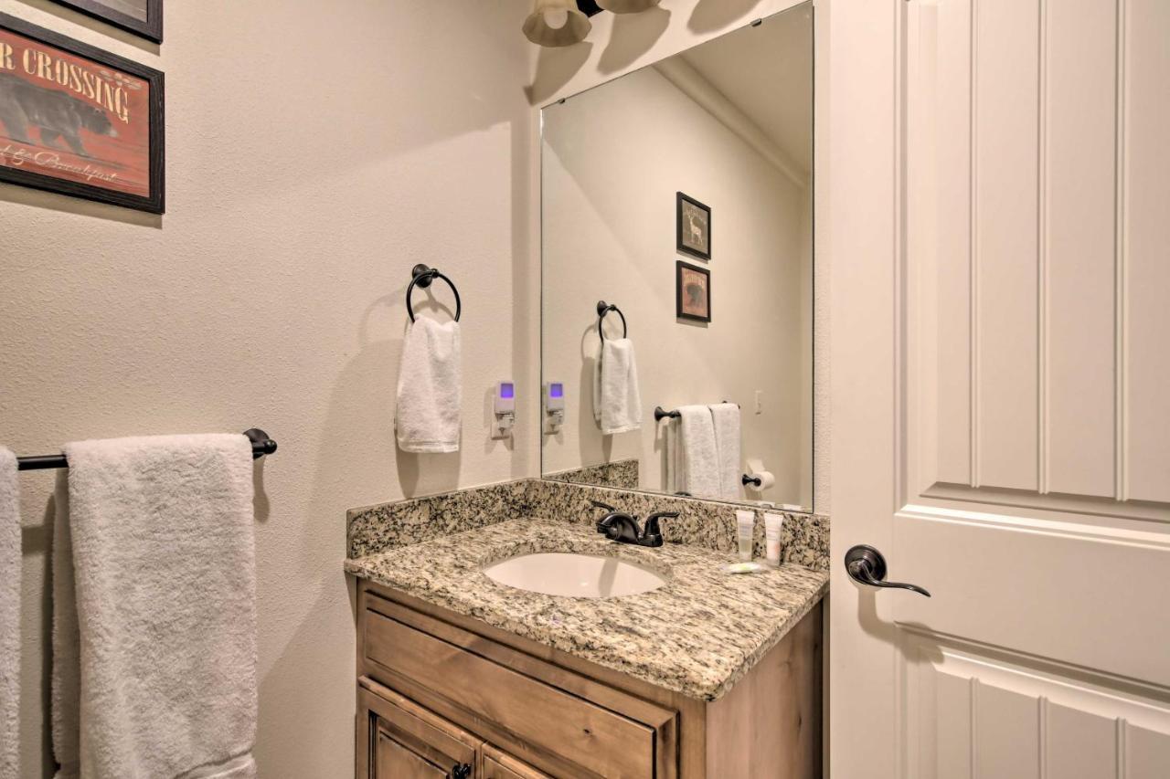 Appartement Luxe Branson Retreat With Mtn Views And Pool Access! Extérieur photo